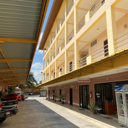 Jirasin Hotel&Apartment Ranong Bagian luar foto