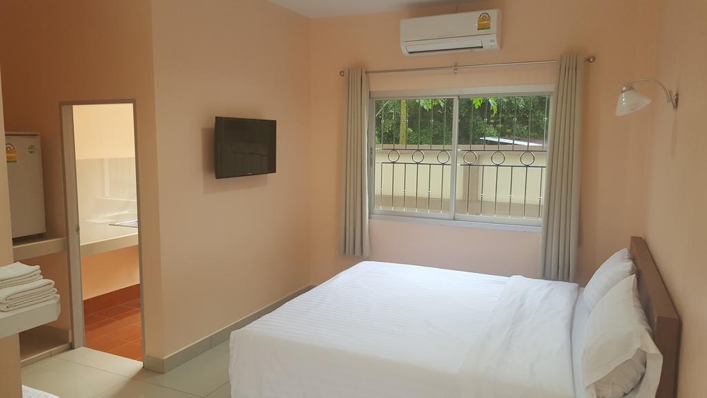Jirasin Hotel&Apartment Ranong Bagian luar foto