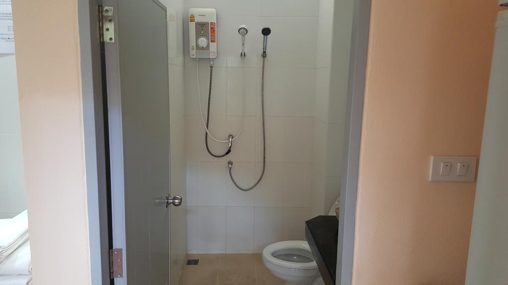 Jirasin Hotel&Apartment Ranong Bagian luar foto